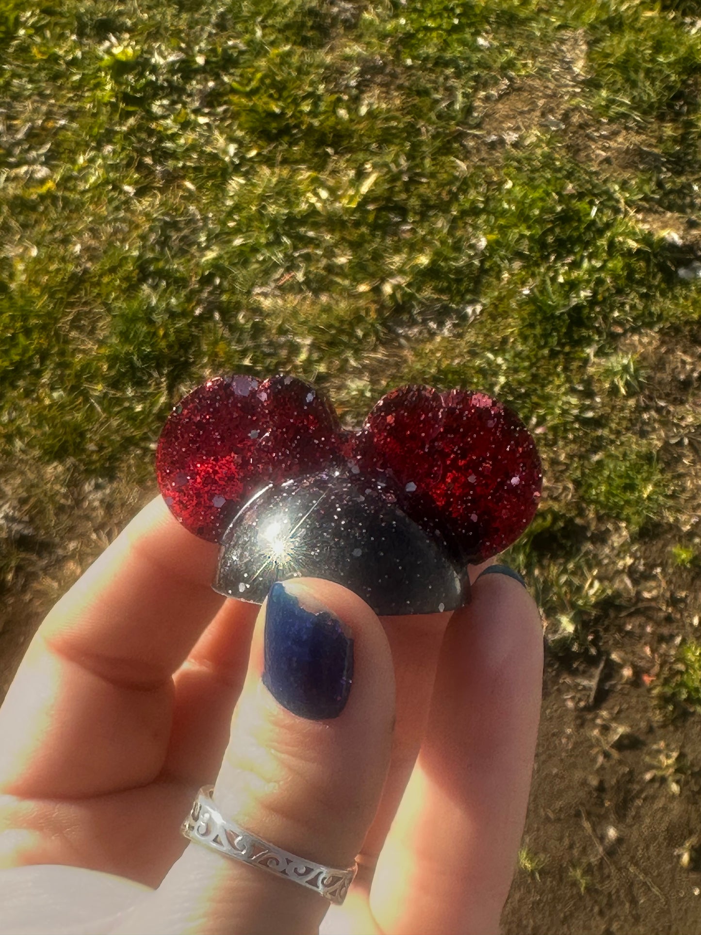 Epoxy Minnie, mouse straw topper